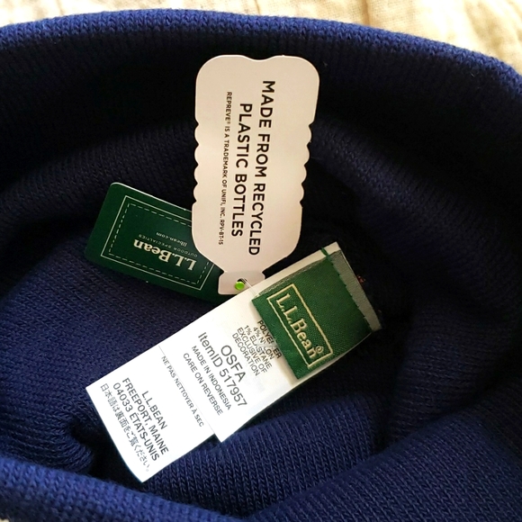 LL Bean Katahdin Beanie Graphic Hat with Pom NWT - Picture 2 of 5